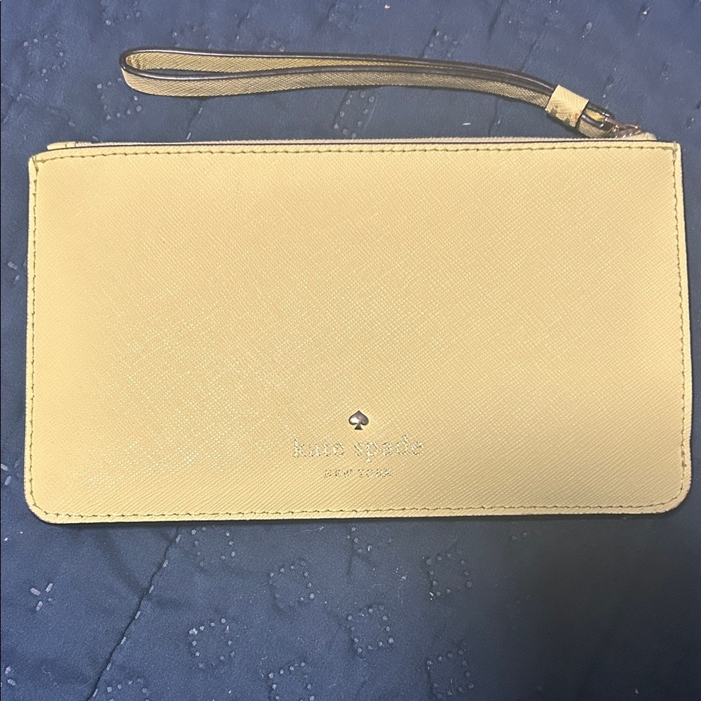 Kate Spade Cedar Street Karolina Wristlet Lemon